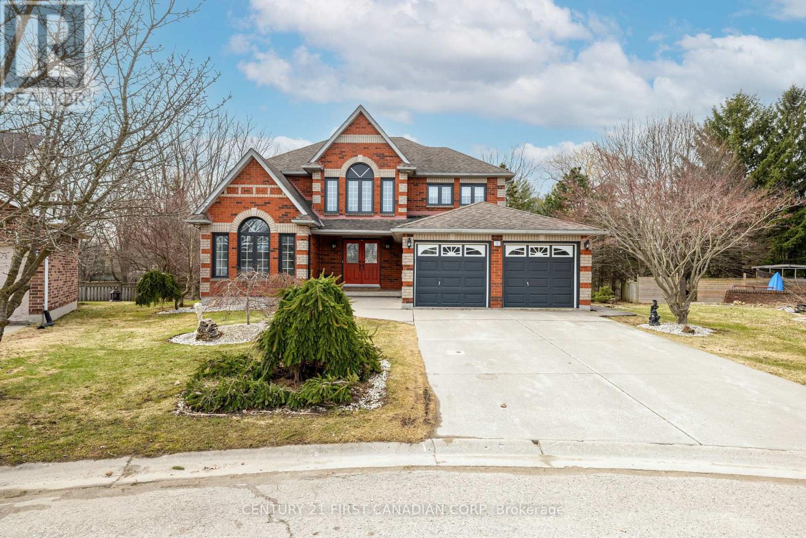 8 Claire Court, Strathroy-Caradoc, Ontario  N7G 4C8 - Photo 3 - X12922668