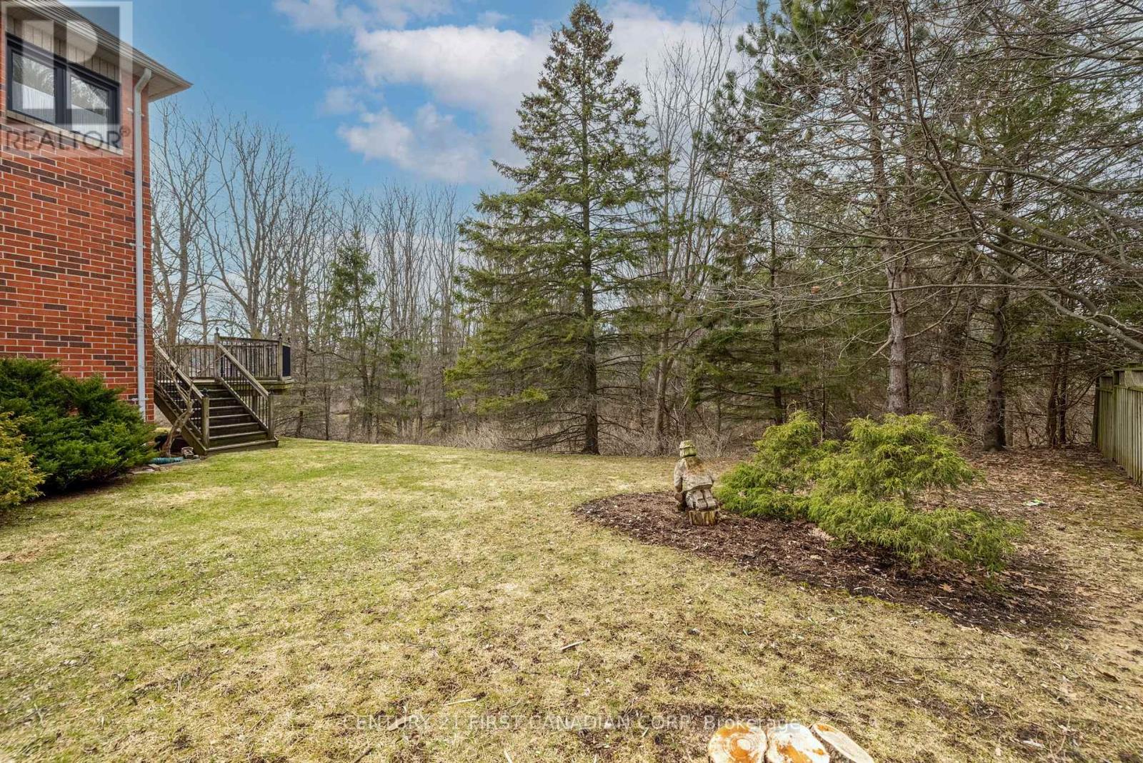 8 Claire Court, Strathroy-Caradoc, Ontario  N7G 4C8 - Photo 5 - X12922668