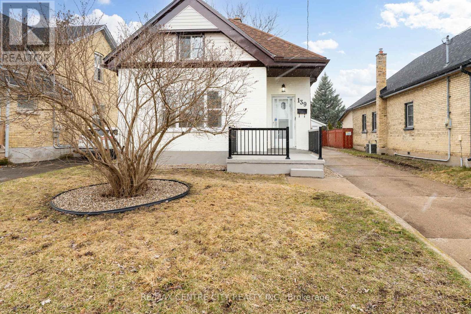 139 Mamelon Street, London East, Ontario  N5Z 1Y2 - Photo 2 - X12922686