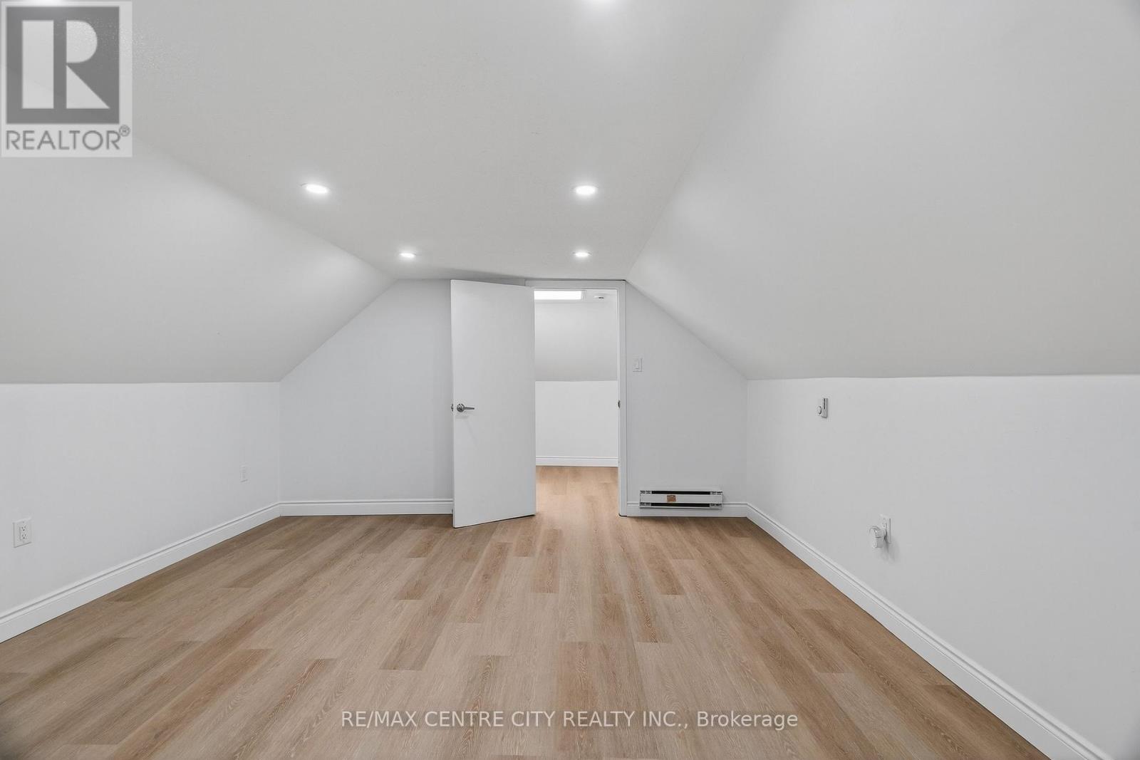 139 Mamelon Street, London East, Ontario  N5Z 1Y2 - Photo 24 - X12922686