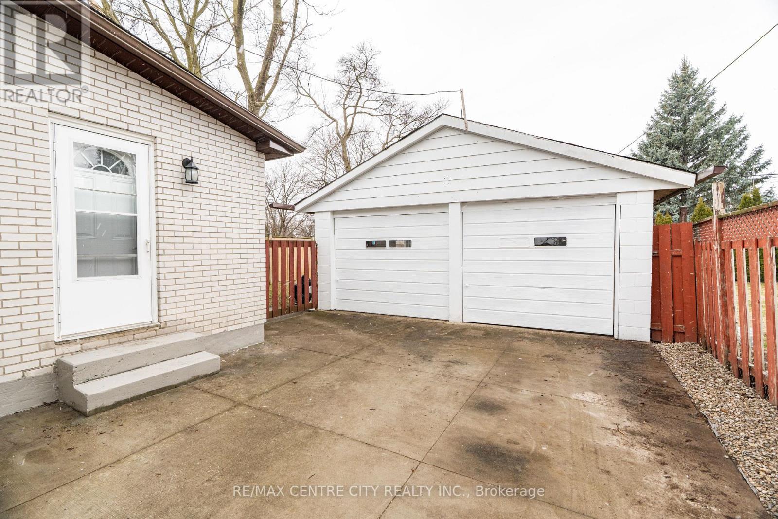 139 Mamelon Street, London East, Ontario  N5Z 1Y2 - Photo 34 - X12922686