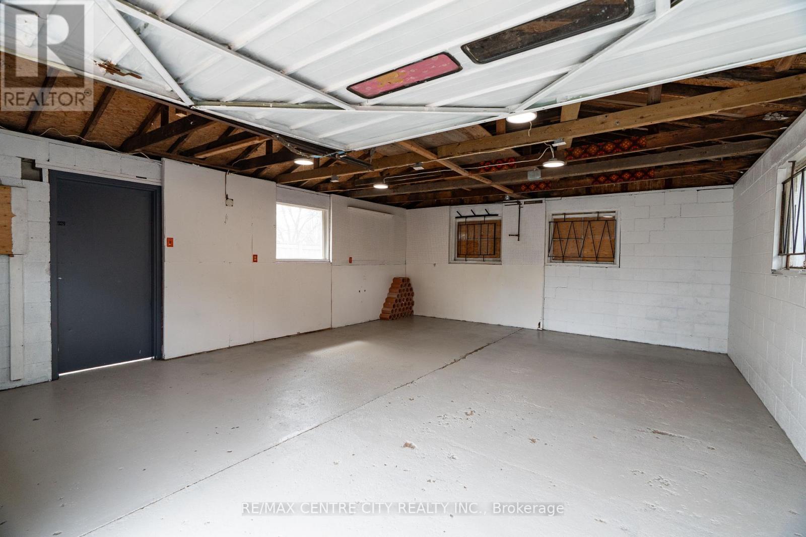 139 Mamelon Street, London East, Ontario  N5Z 1Y2 - Photo 35 - X12922686