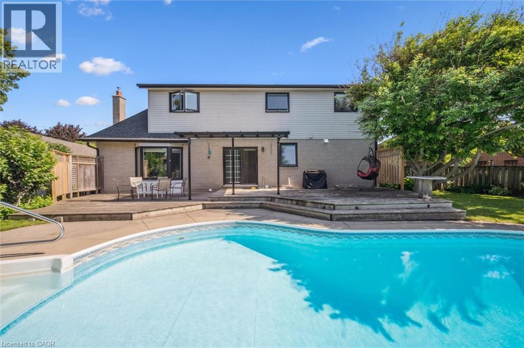 161 Ambleside Court, Waterloo, Ontario  N2K 3E3 - Photo 39 - 40812161