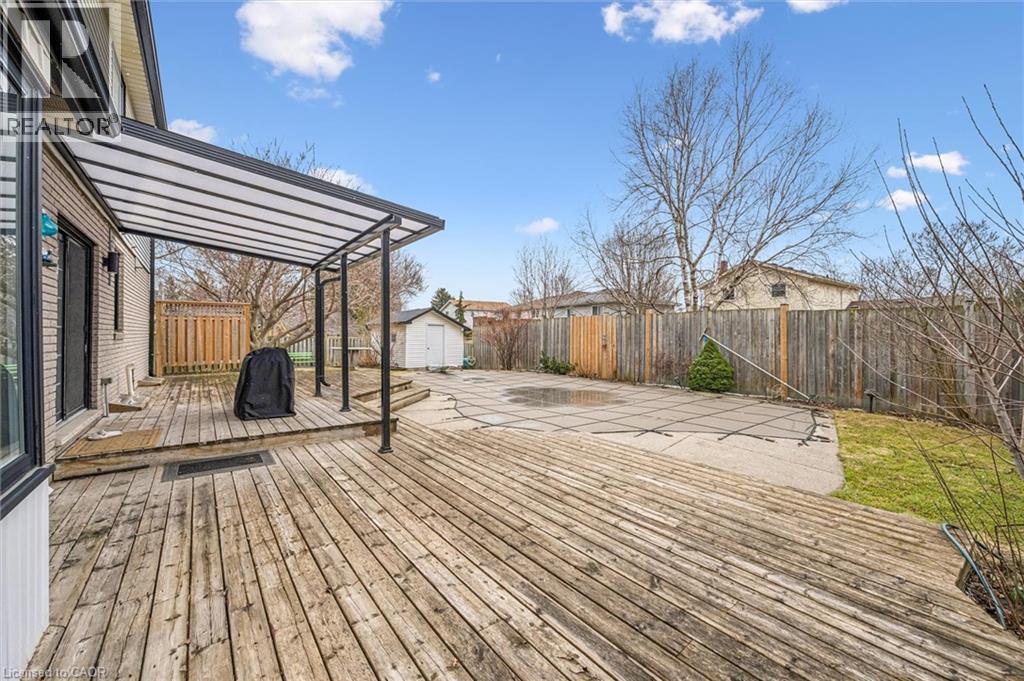 161 Ambleside Court, Waterloo, Ontario  N2K 3E3 - Photo 35 - 40812161