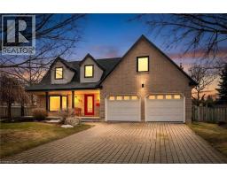 161 AMBLESIDE Court, Waterloo, Ontario