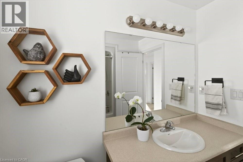 49 Narbonne Crescent, Stoney Creek, Ontario  L8J 0J7 - Photo 39 - 40814116