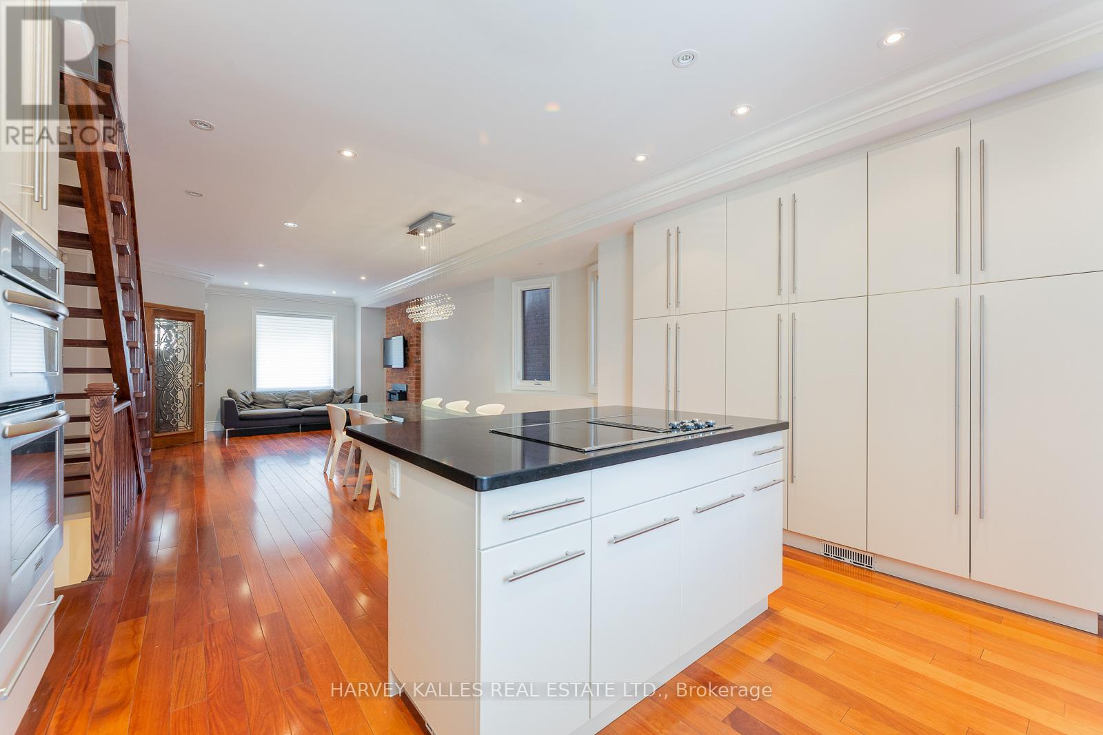 1107 Gerrard Street E, Toronto, Ontario  M4M 1Z9 - Photo 18 - E12922682