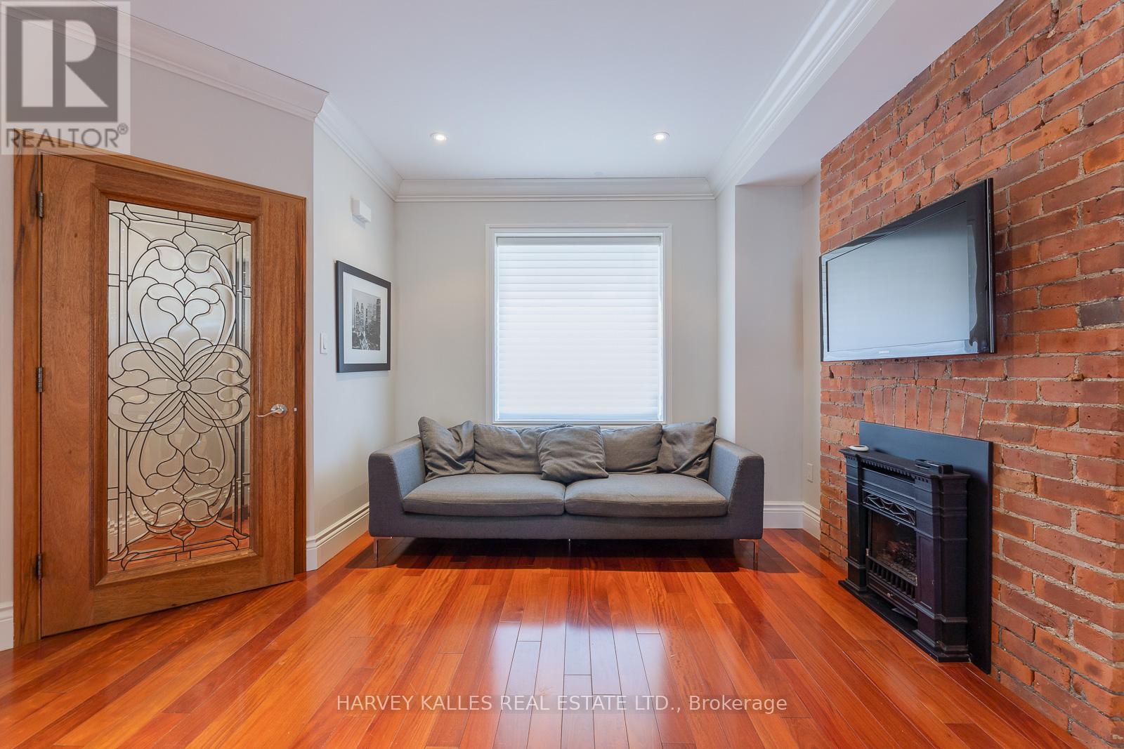 1107 Gerrard Street E, Toronto, Ontario  M4M 1Z9 - Photo 9 - E12922682