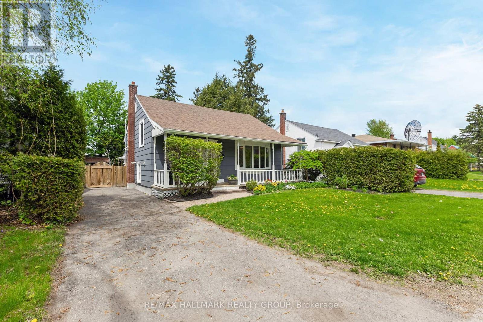 1225 Foxbar Avenue, Ottawa, Ontario  K1V 6V4 - Photo 2 - X12922670