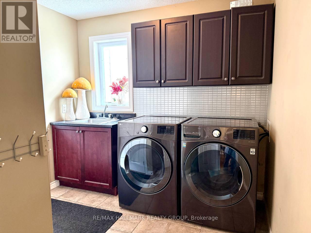 9 Blackshire Circle S, Ottawa, Ontario  K2J 5L8 - Photo 16 - X12922688