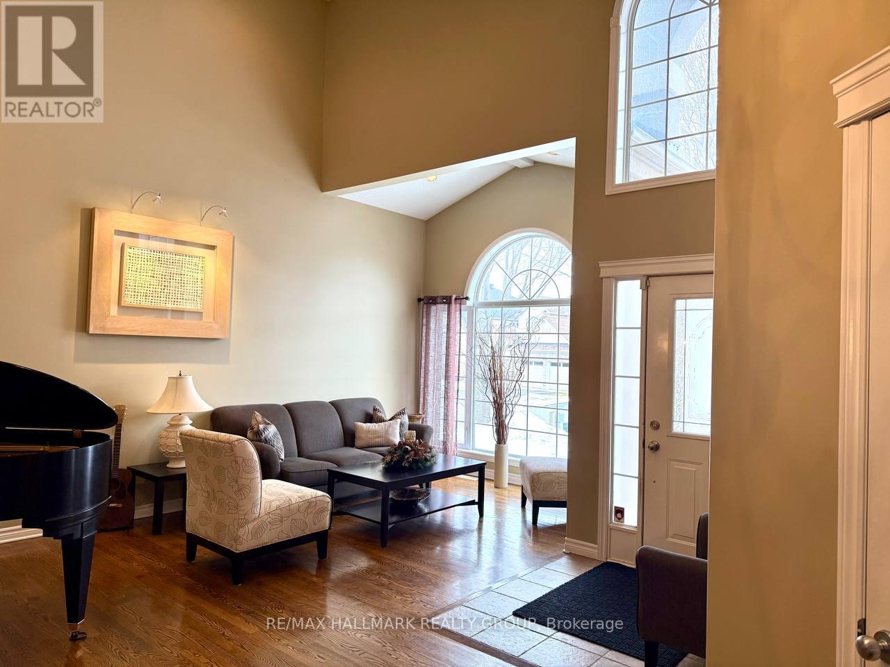 9 Blackshire Circle S, Ottawa, Ontario  K2J 5L8 - Photo 2 - X12922688