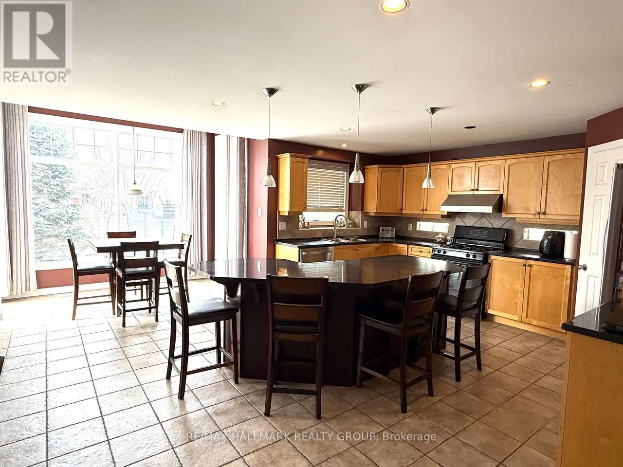 9 Blackshire Circle S, Ottawa, Ontario  K2J 5L8 - Photo 5 - X12922688