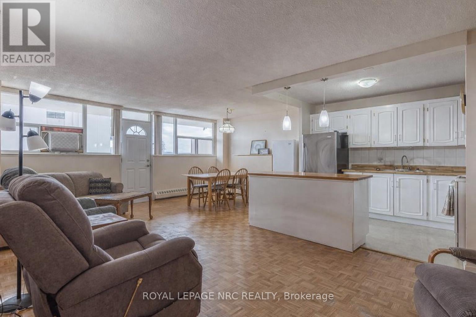 601 - 215 Glenridge Avenue, St. Catharines, Ontario  L2T 3J7 - Photo 2 - X12922566