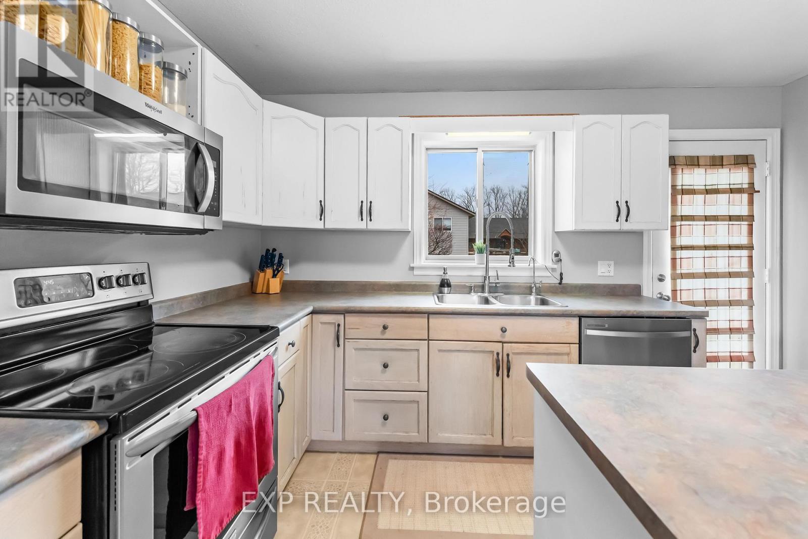 216 Ridge Road S, Fort Erie, Ontario  L0S 1B0 - Photo 14 - X12922616