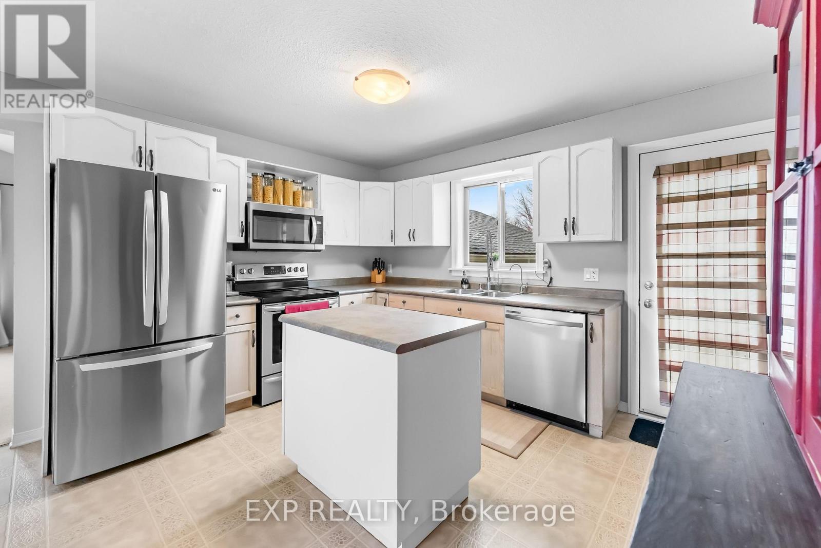 216 Ridge Road S, Fort Erie, Ontario  L0S 1B0 - Photo 15 - X12922616