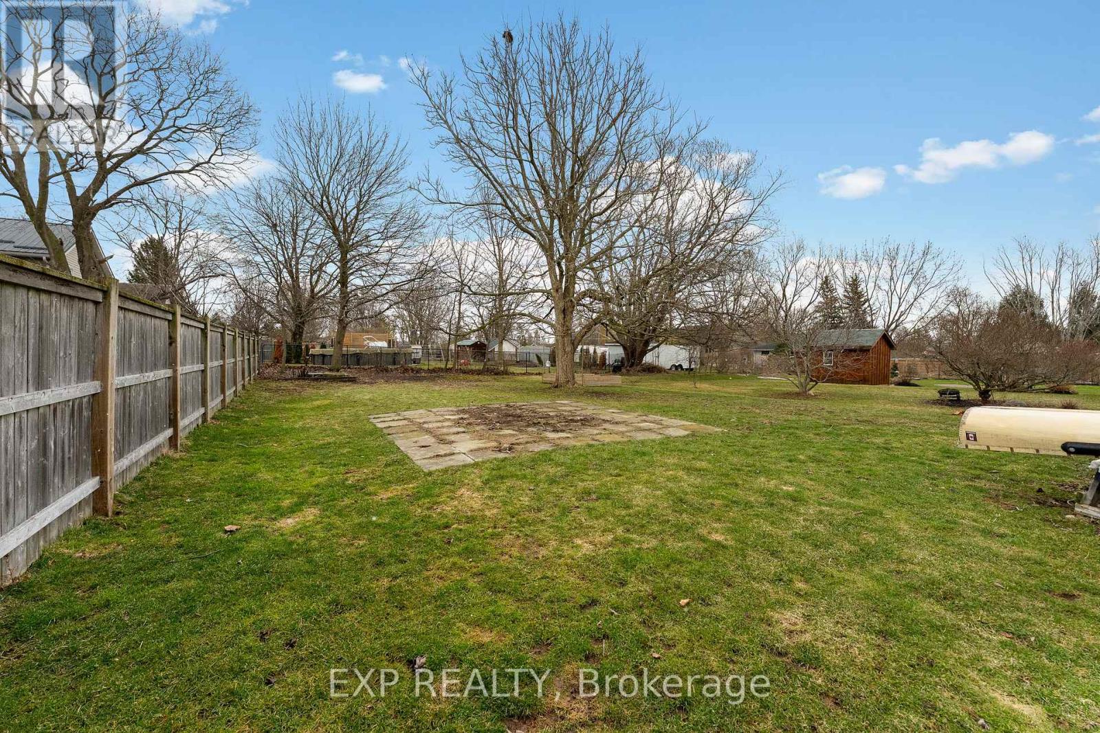 216 Ridge Road S, Fort Erie, Ontario  L0S 1B0 - Photo 3 - X12922616