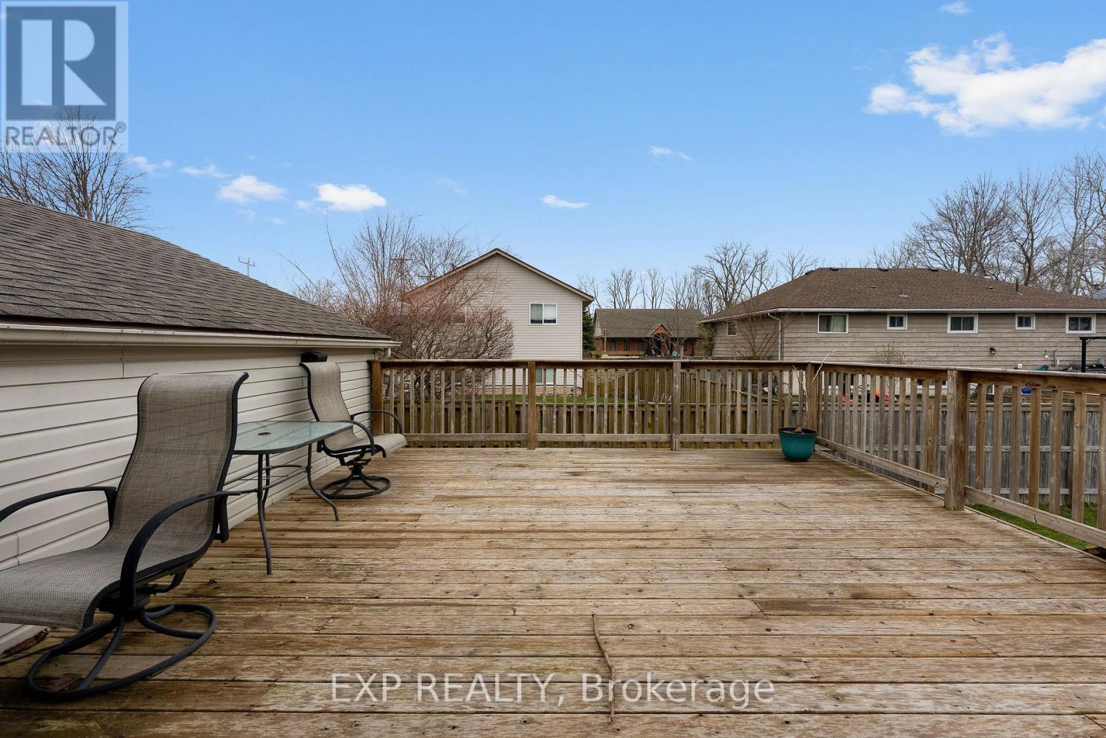 216 Ridge Road S, Fort Erie, Ontario  L0S 1B0 - Photo 5 - X12922616