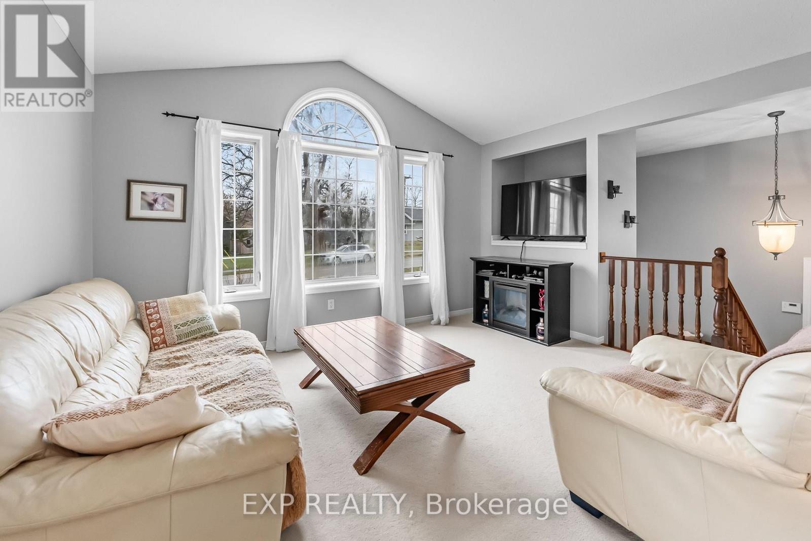 216 Ridge Road S, Fort Erie, Ontario  L0S 1B0 - Photo 8 - X12922616