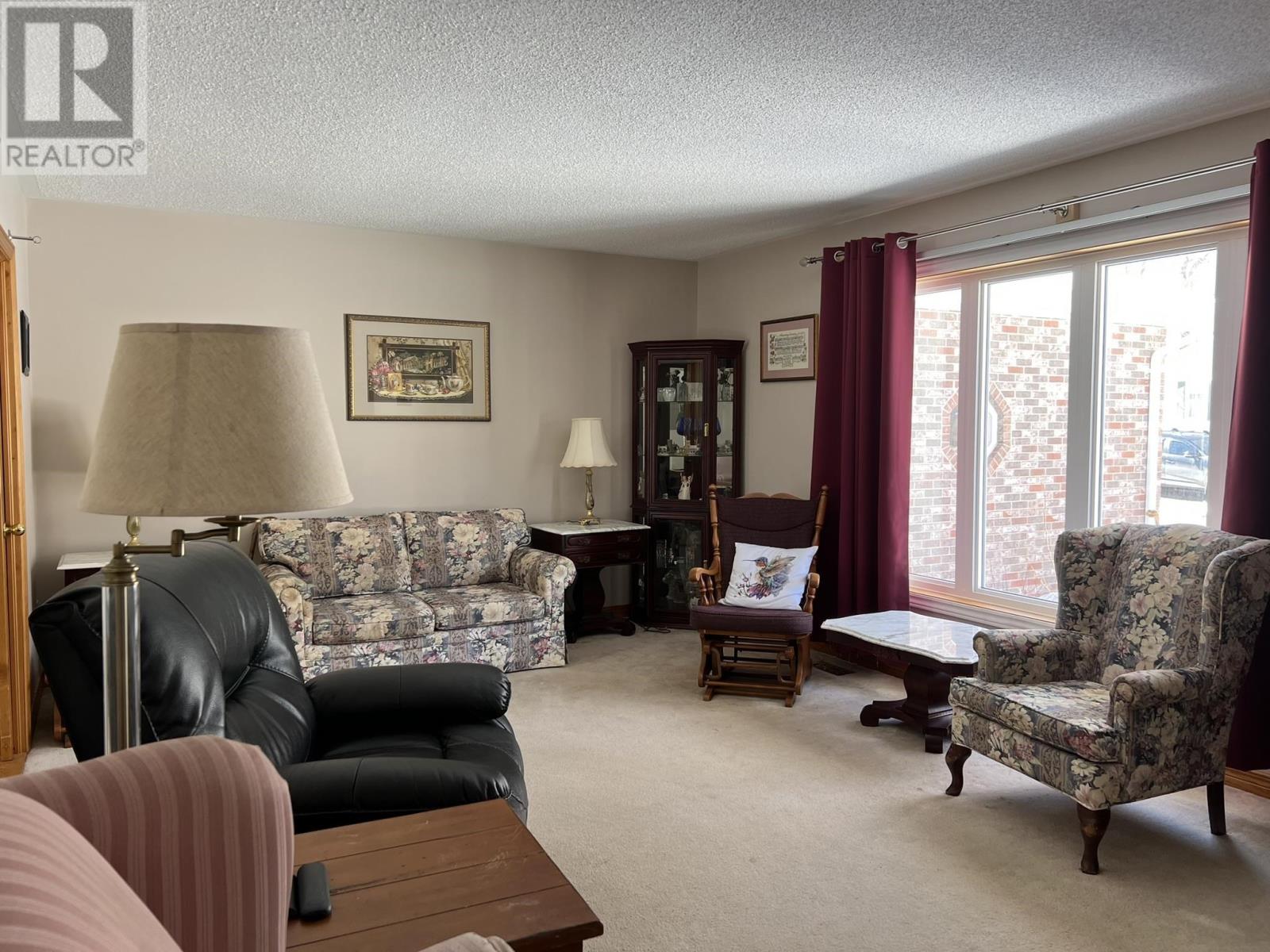 49 Pine Drive, Summerside, Prince Edward Island  C1N 3Y3 - Photo 4 - 202605502