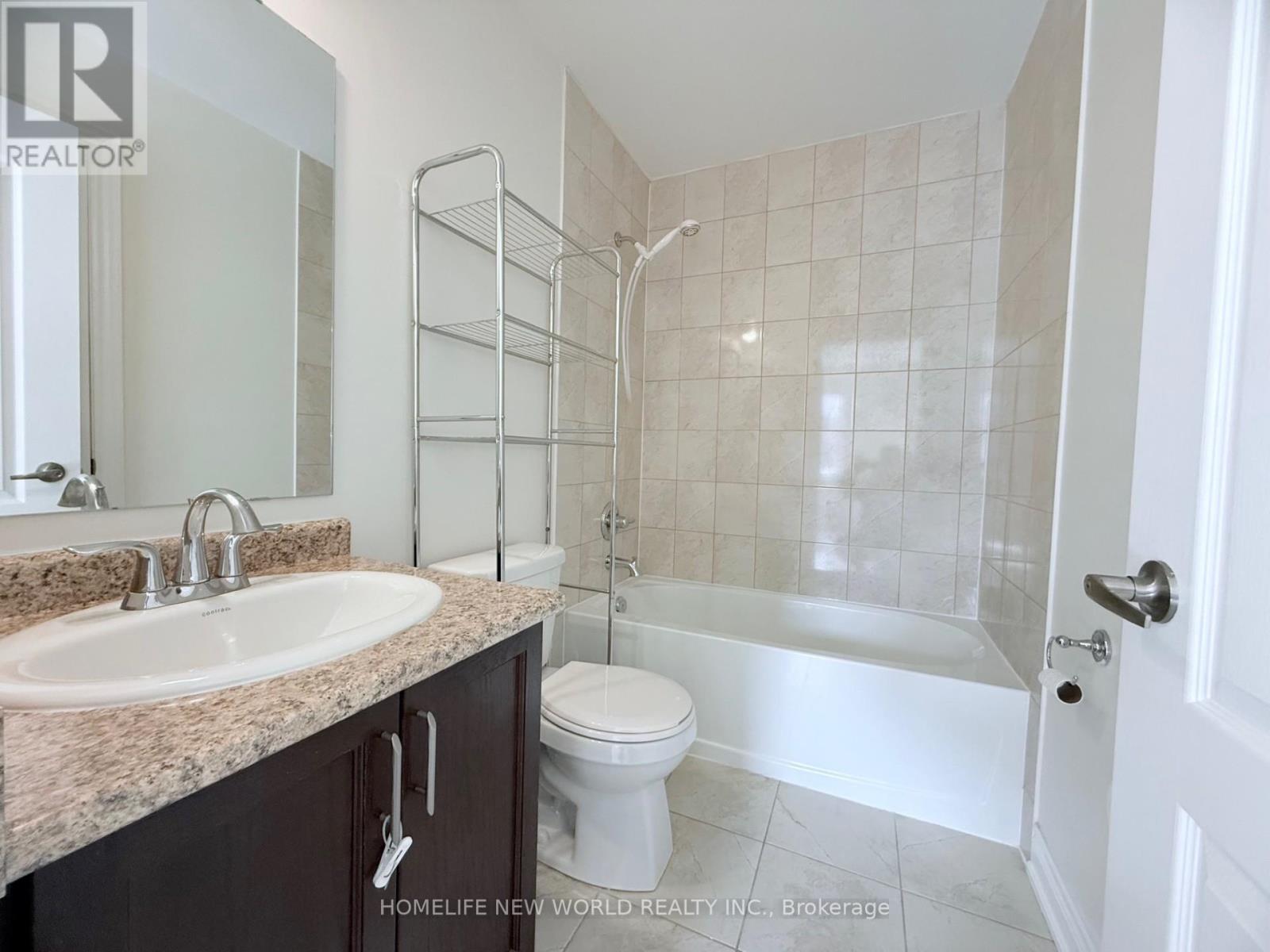 Coach House - 261 William Forster Road, Markham, Ontario  L6B 0V2 - Photo 15 - N12922602