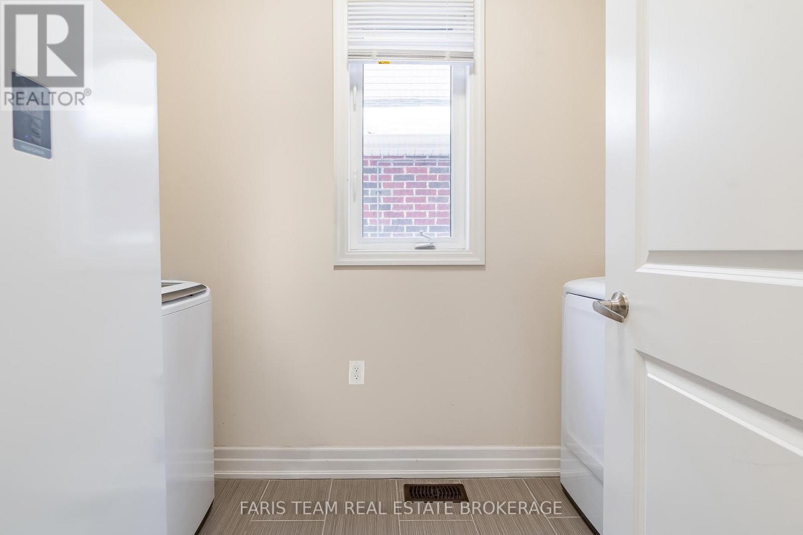 461 Greenwood Drive, Essa, Ontario  L3W 0R4 - Photo 24 - N12922604