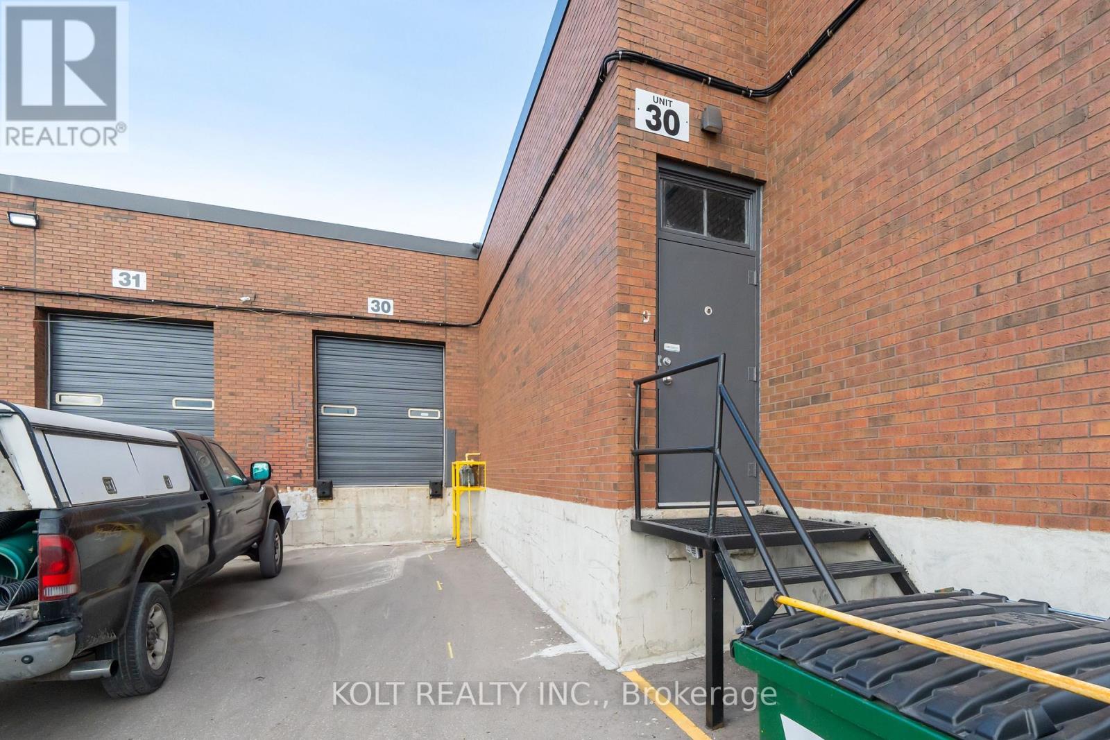 30 - 330 Esna Park Drive, Markham, Ontario  L3R 1H3 - Photo 12 - N12922614