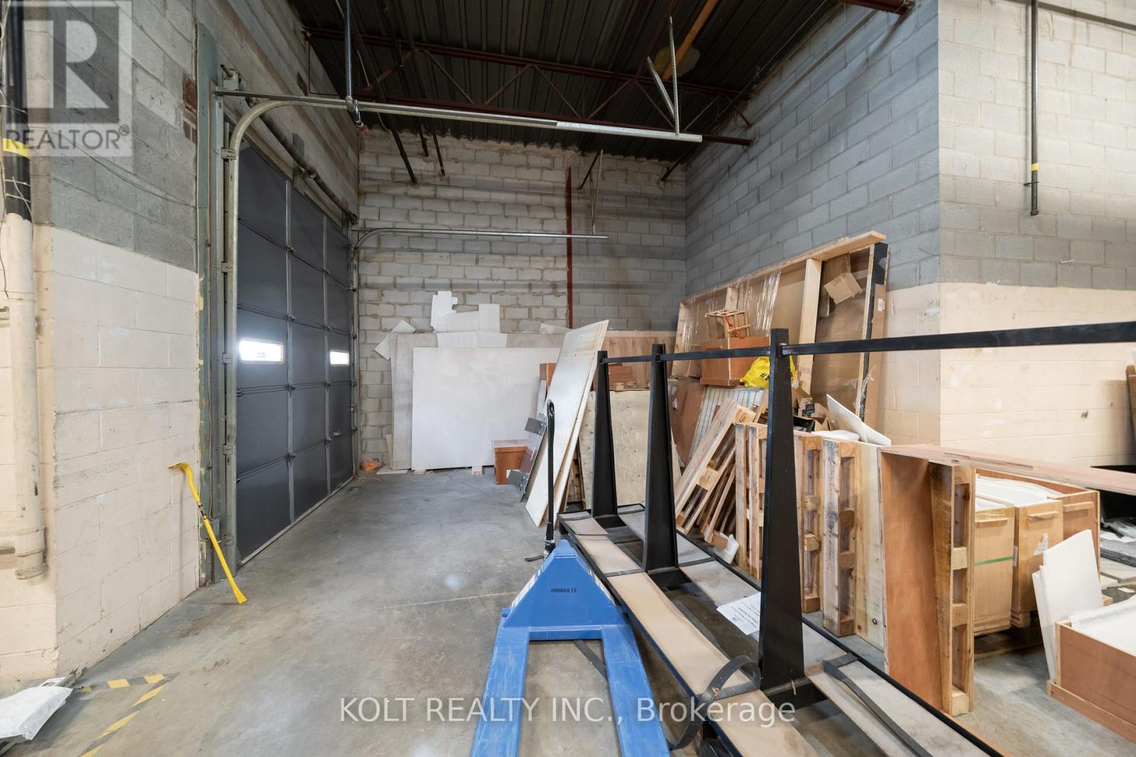 30 - 330 Esna Park Drive, Markham, Ontario  L3R 1H3 - Photo 9 - N12922614