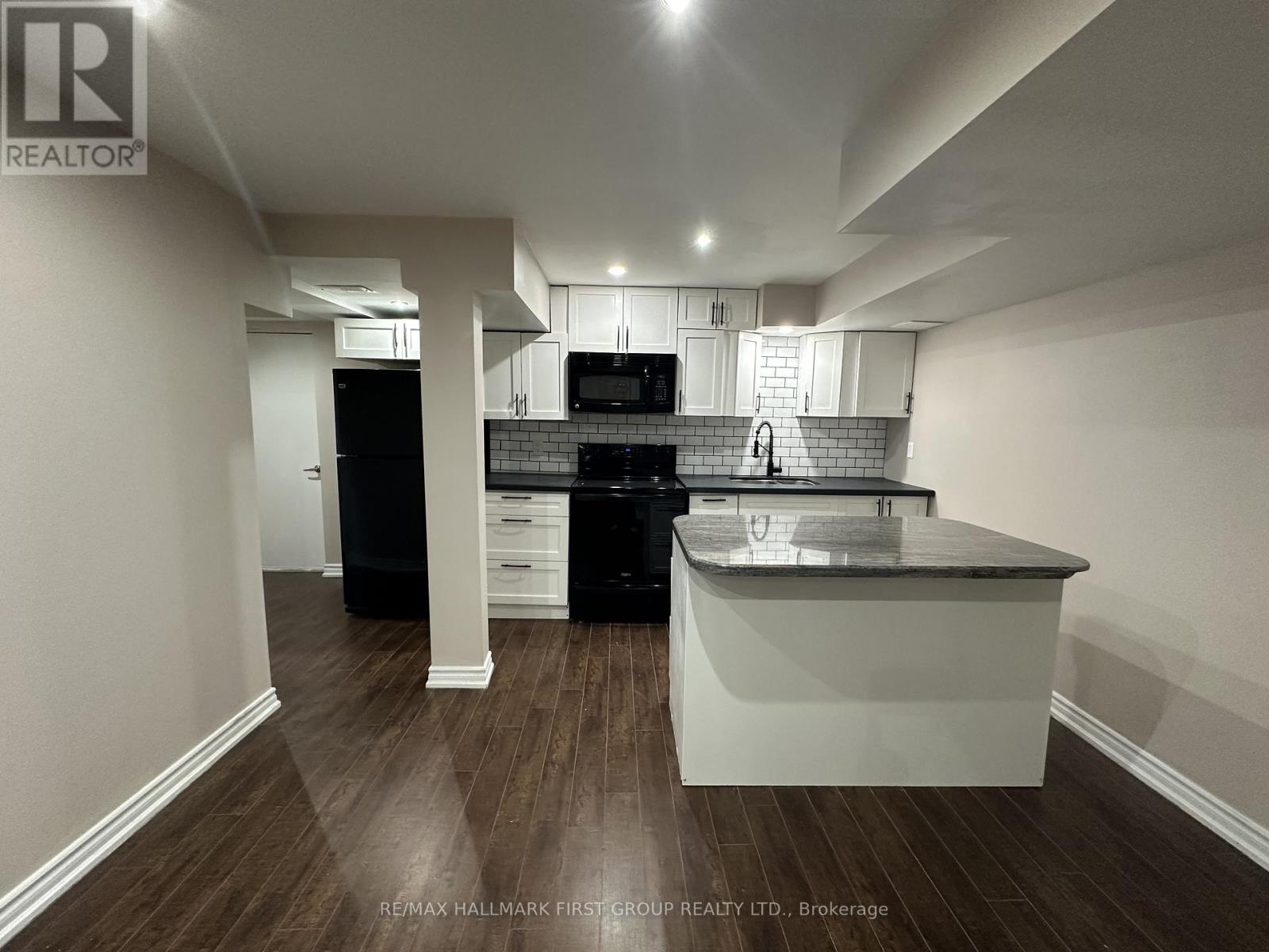 Lower - 3 Stackstone Road, Markham, Ontario  L6B 0Y1 - Photo 4 - N12922630