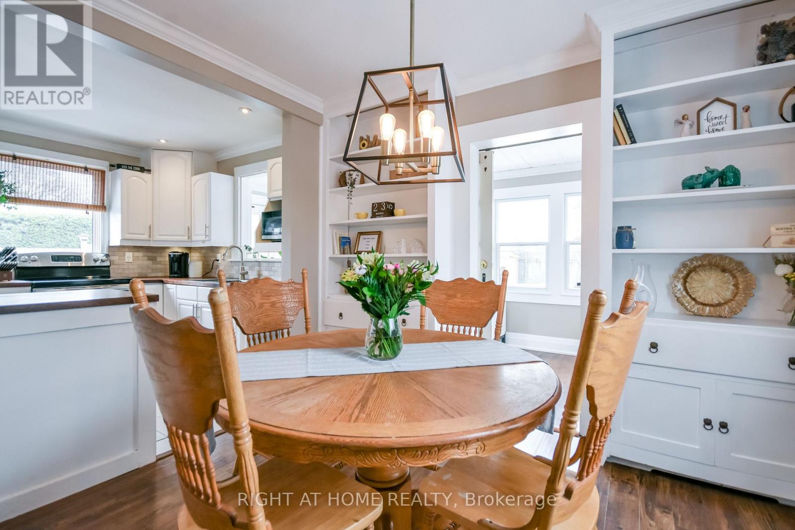 208 Cherry Street, Tay, Ontario  L0K 2C0 - Photo 10 - S12922694