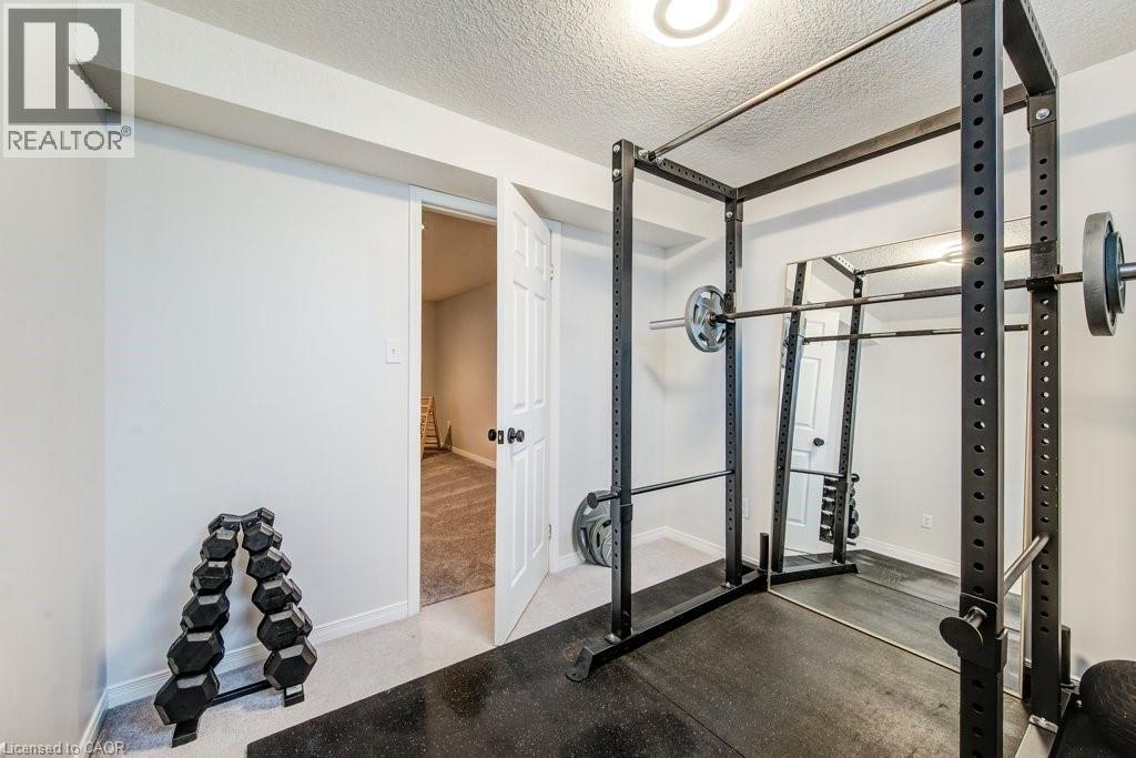 91 Glencliffe Court, Kitchener, Ontario  N2B 3X1 - Photo 37 - 40815186