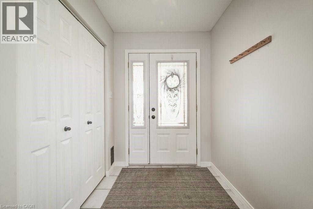 91 Glencliffe Court, Kitchener, Ontario  N2B 3X1 - Photo 4 - 40815186