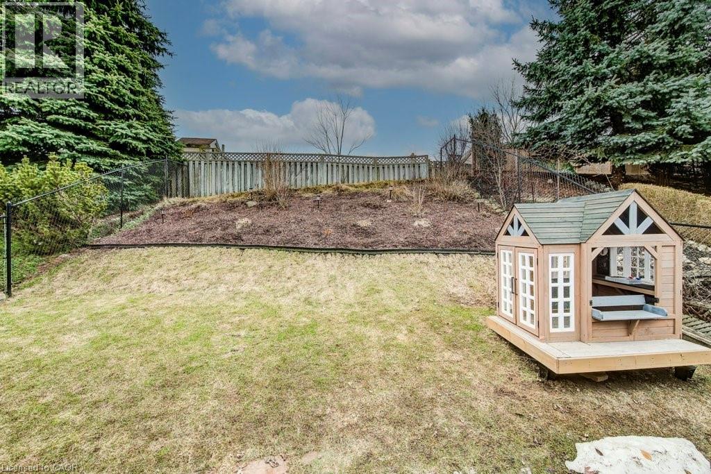 91 Glencliffe Court, Kitchener, Ontario  N2B 3X1 - Photo 42 - 40815186