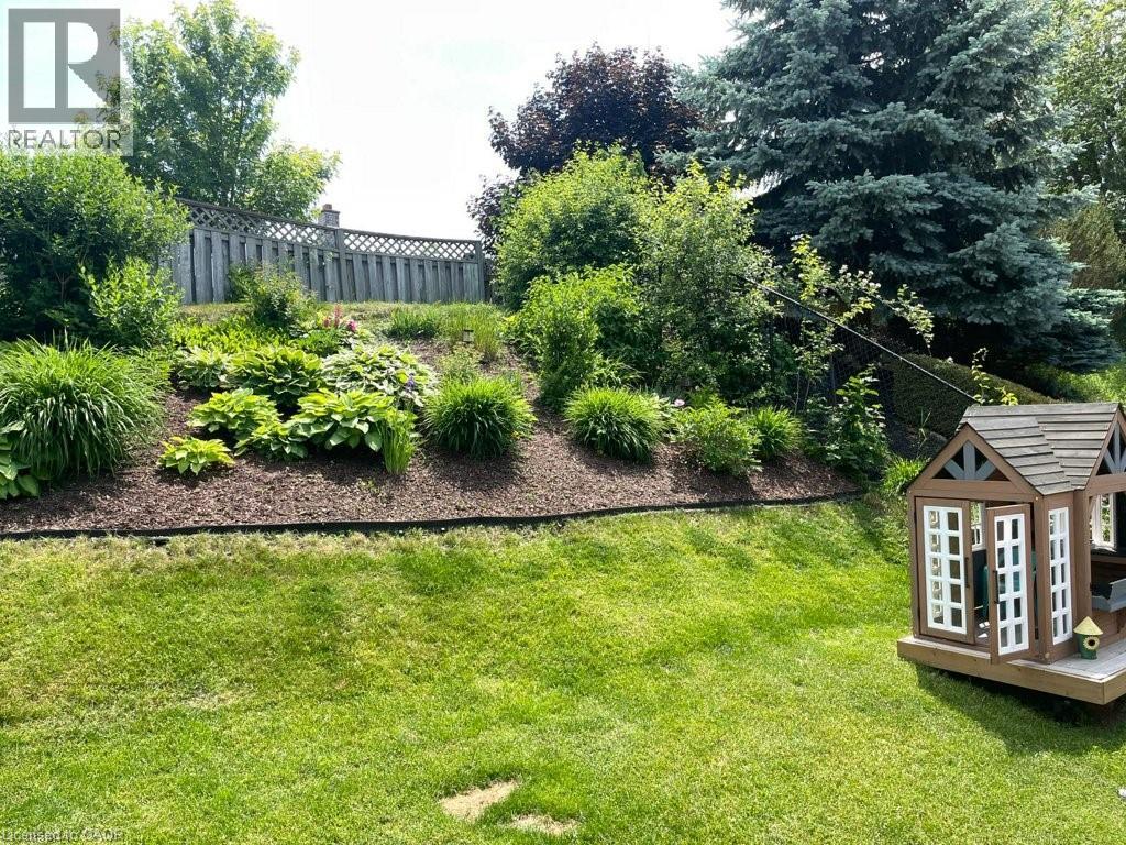 91 Glencliffe Court, Kitchener, Ontario  N2B 3X1 - Photo 47 - 40815186