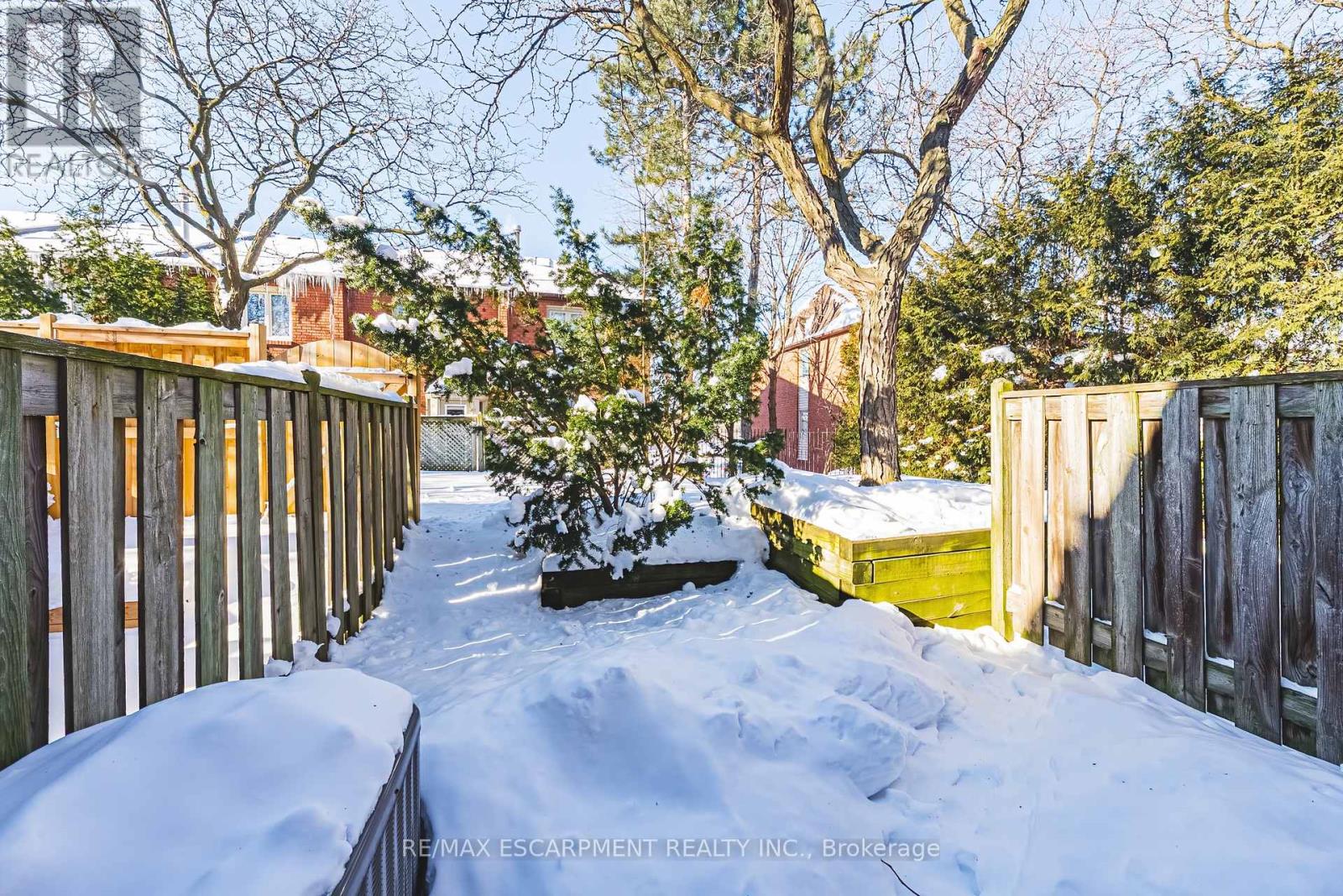 101 - 895 Maple Avenue, Burlington, Ontario  L7S 2H7 - Photo 26 - W12922574