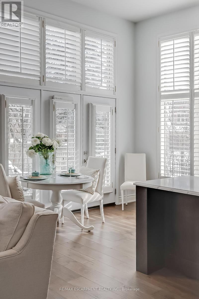 4252 Sarazen Drive, Burlington (Rose), Ontario  L7M 4Z2 - Photo 21 - W12922580