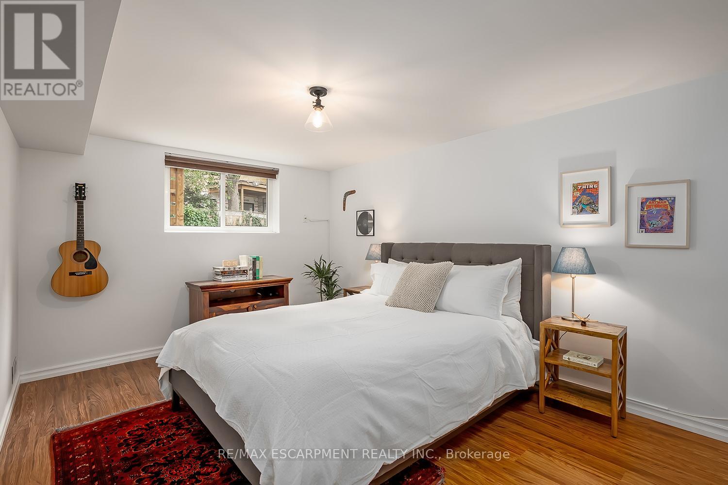 406 Oakwood Drive, Burlington, Ontario  L7N 1X2 - Photo 29 - W12922598