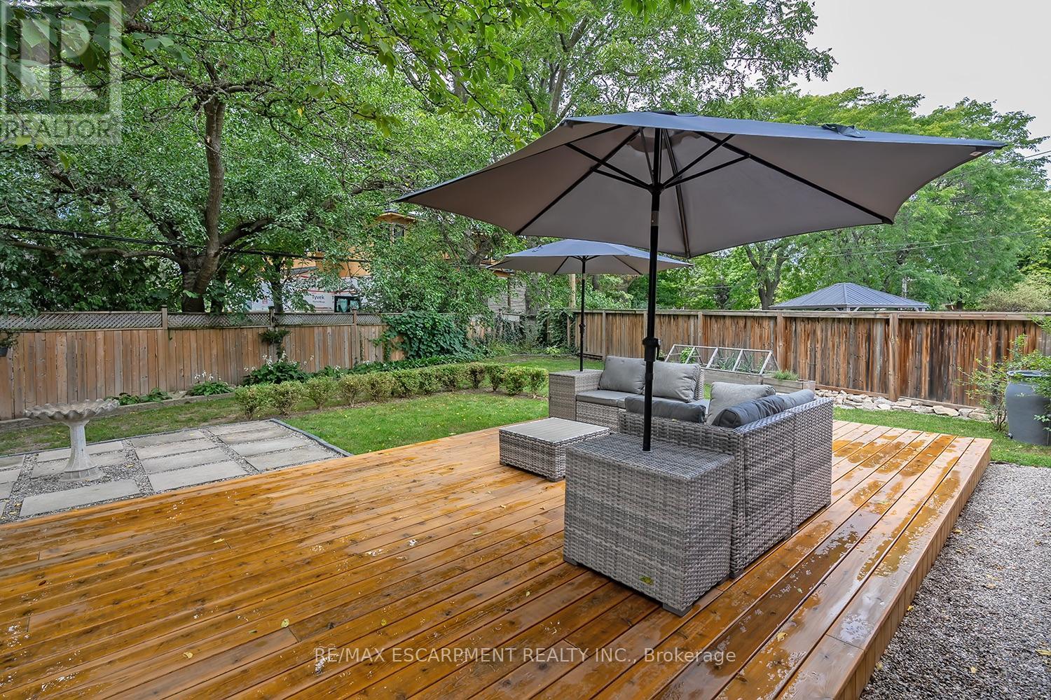 406 Oakwood Drive, Burlington, Ontario  L7N 1X2 - Photo 39 - W12922598