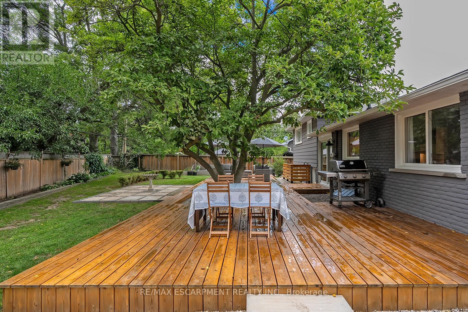 406 Oakwood Drive, Burlington, Ontario  L7N 1X2 - Photo 40 - W12922598