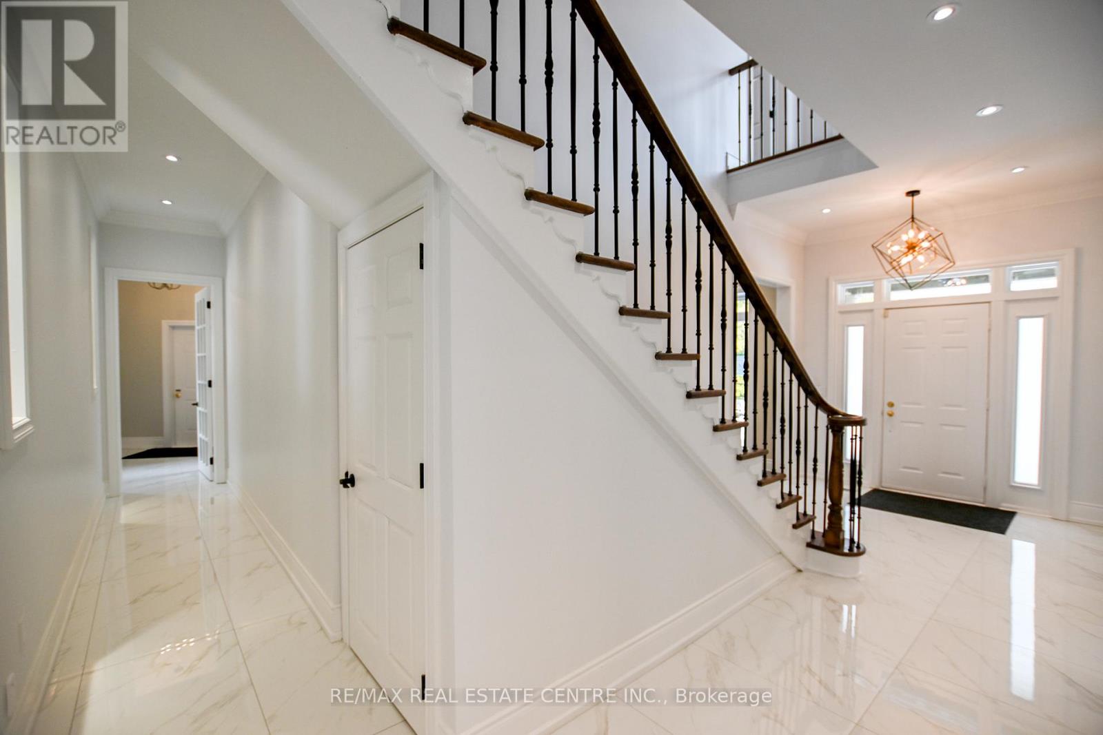 12 Flaherty Lane, Caledon, Ontario  L7K 2P3 - Photo 10 - W12922624