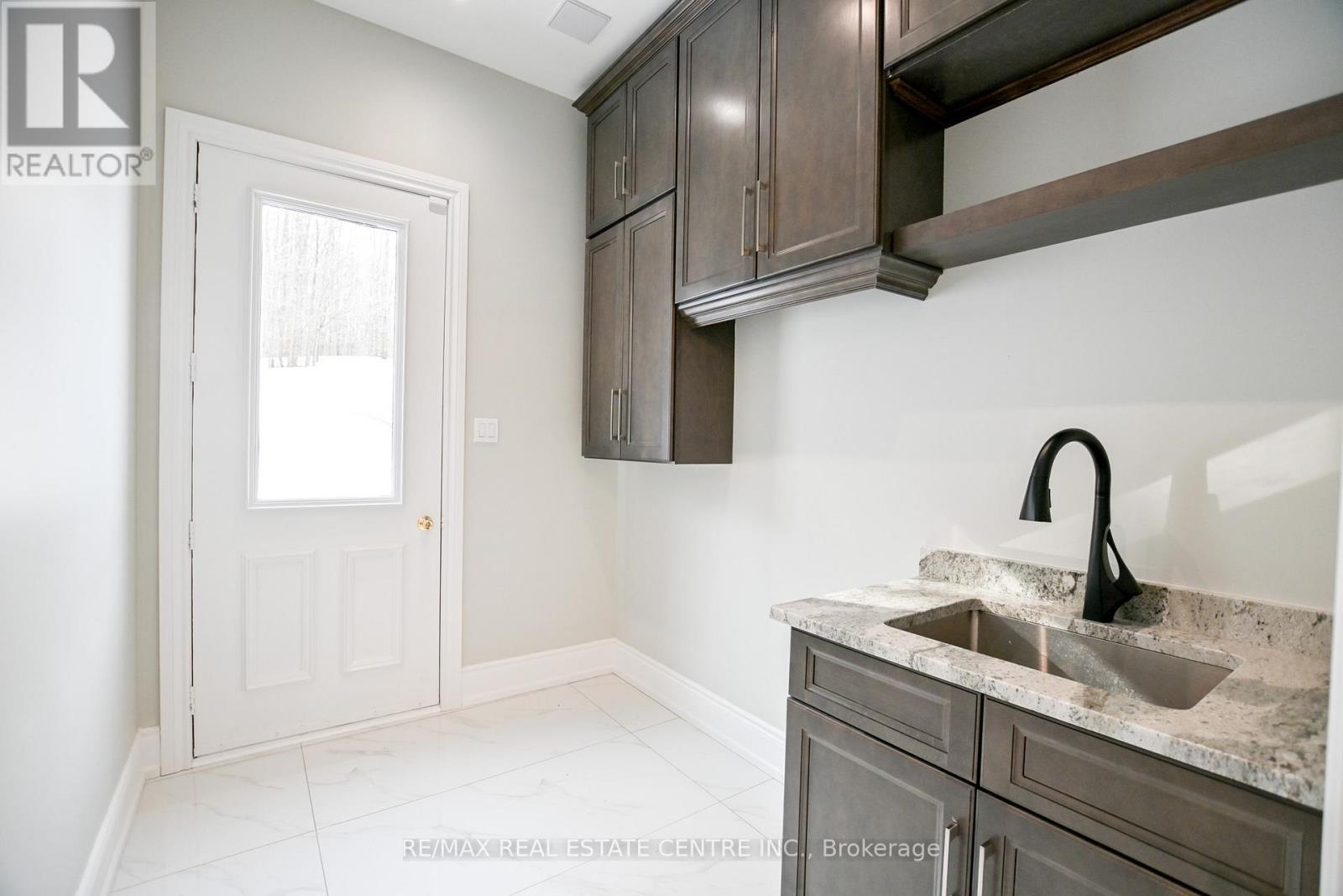 12 Flaherty Lane, Caledon, Ontario  L7K 2P3 - Photo 13 - W12922624