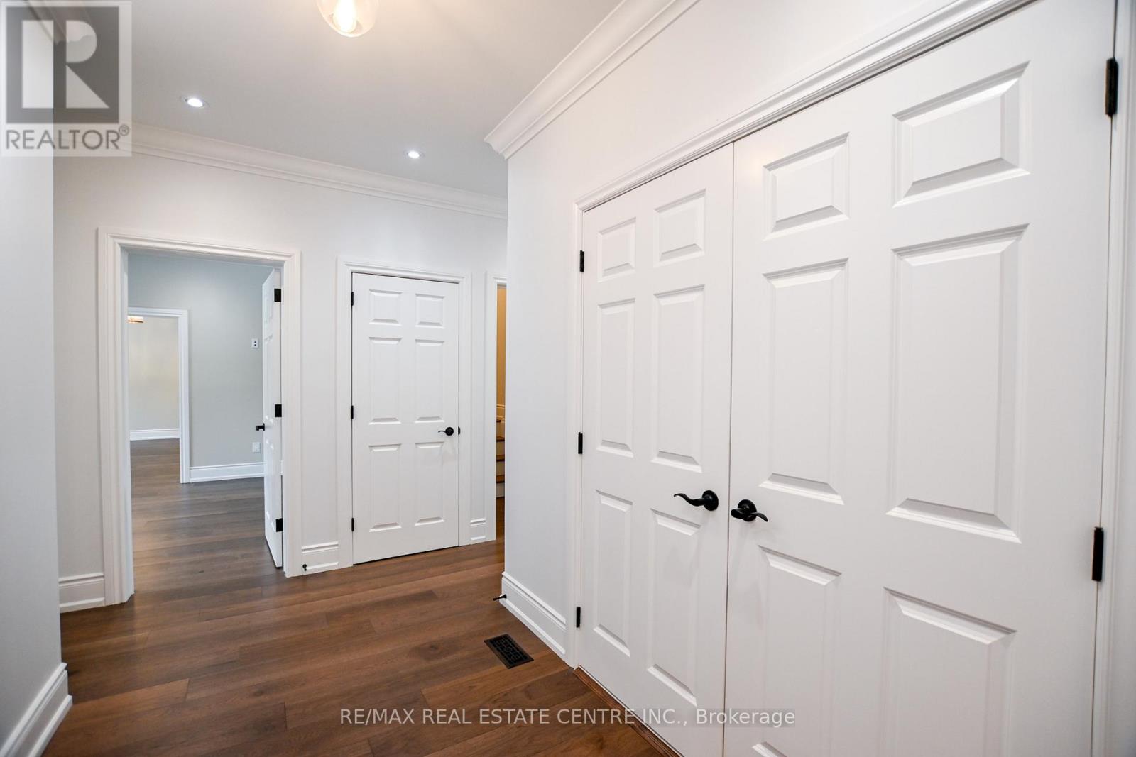 12 Flaherty Lane, Caledon, Ontario  L7K 2P3 - Photo 18 - W12922624