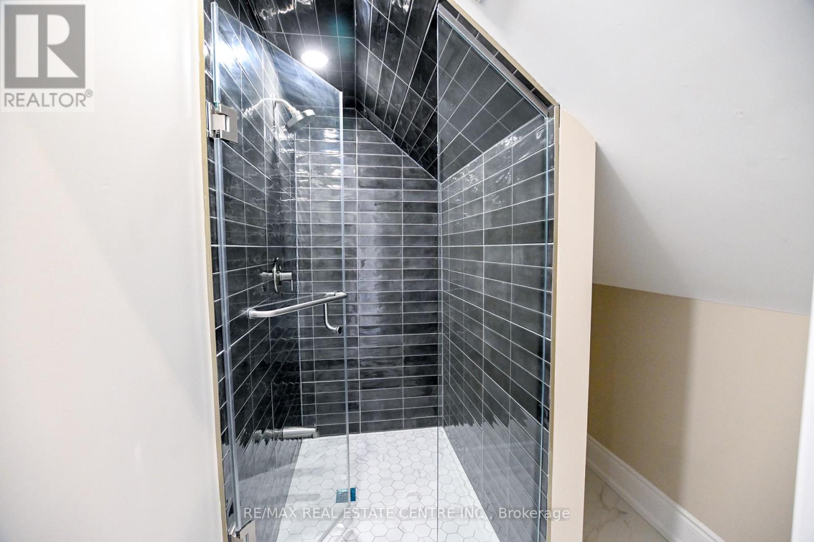 12 Flaherty Lane, Caledon, Ontario  L7K 2P3 - Photo 32 - W12922624