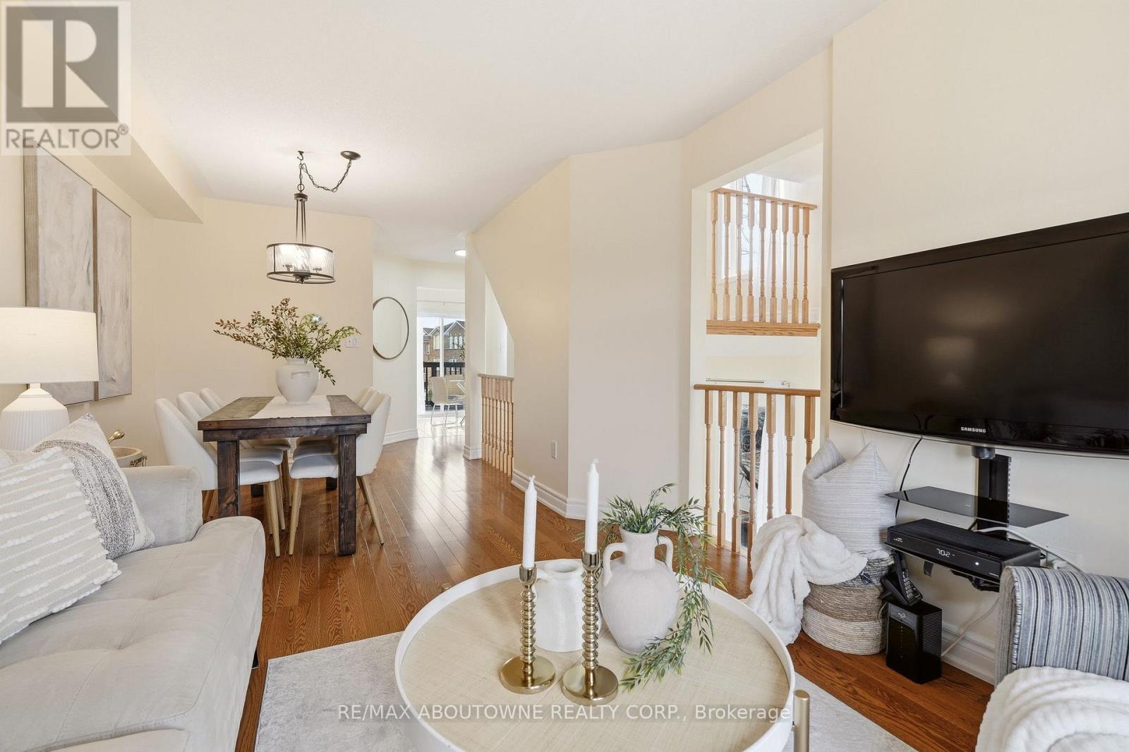 408 Fairgate Way, Oakville, Ontario  L6H 6Y1 - Photo 12 - W12922640