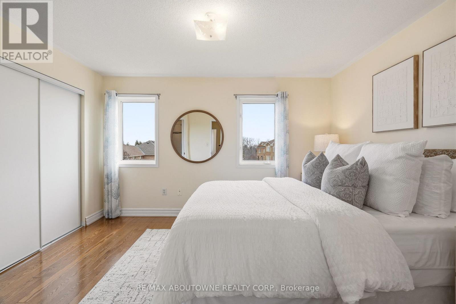 408 Fairgate Way, Oakville, Ontario  L6H 6Y1 - Photo 18 - W12922640