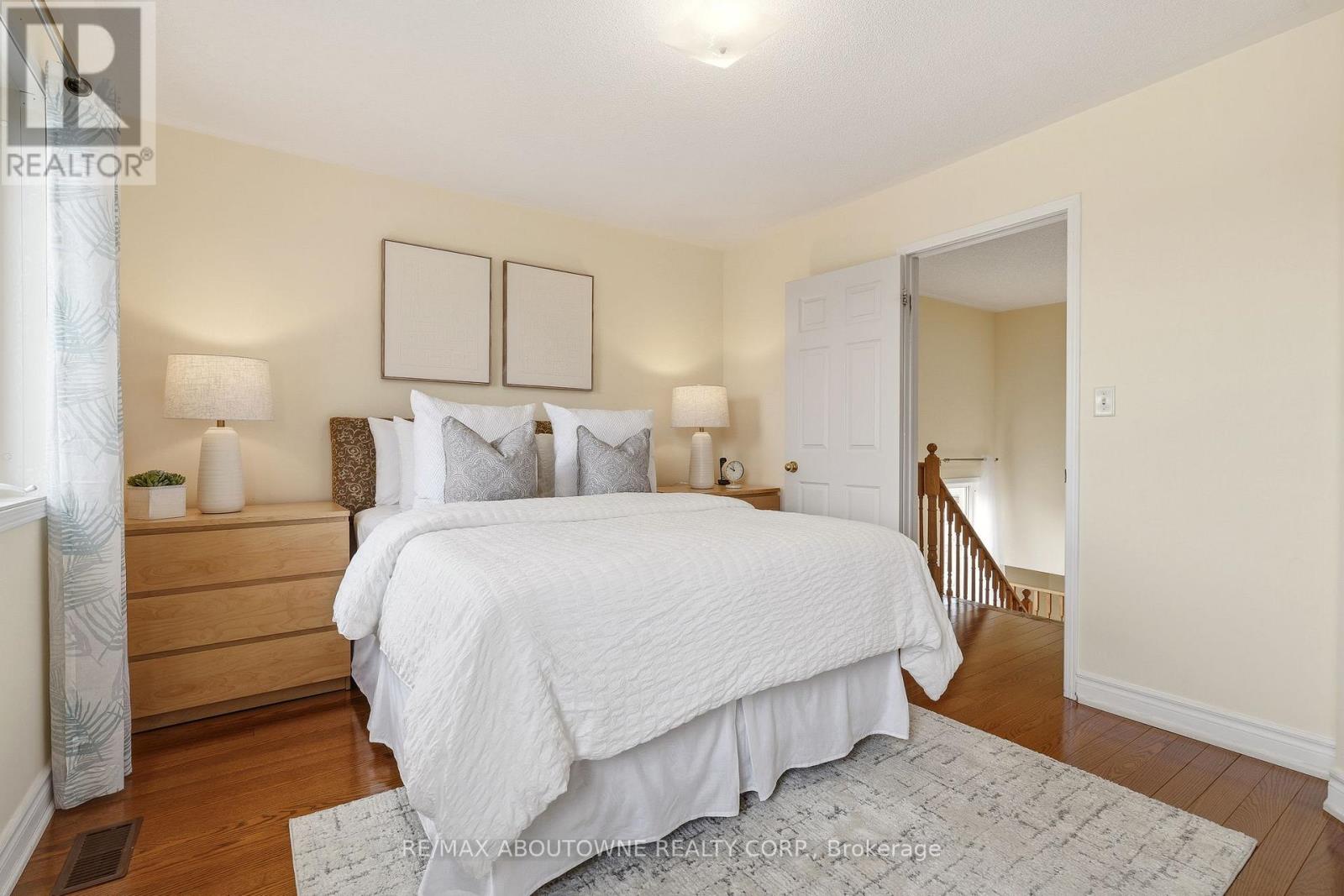 408 Fairgate Way, Oakville, Ontario  L6H 6Y1 - Photo 20 - W12922640