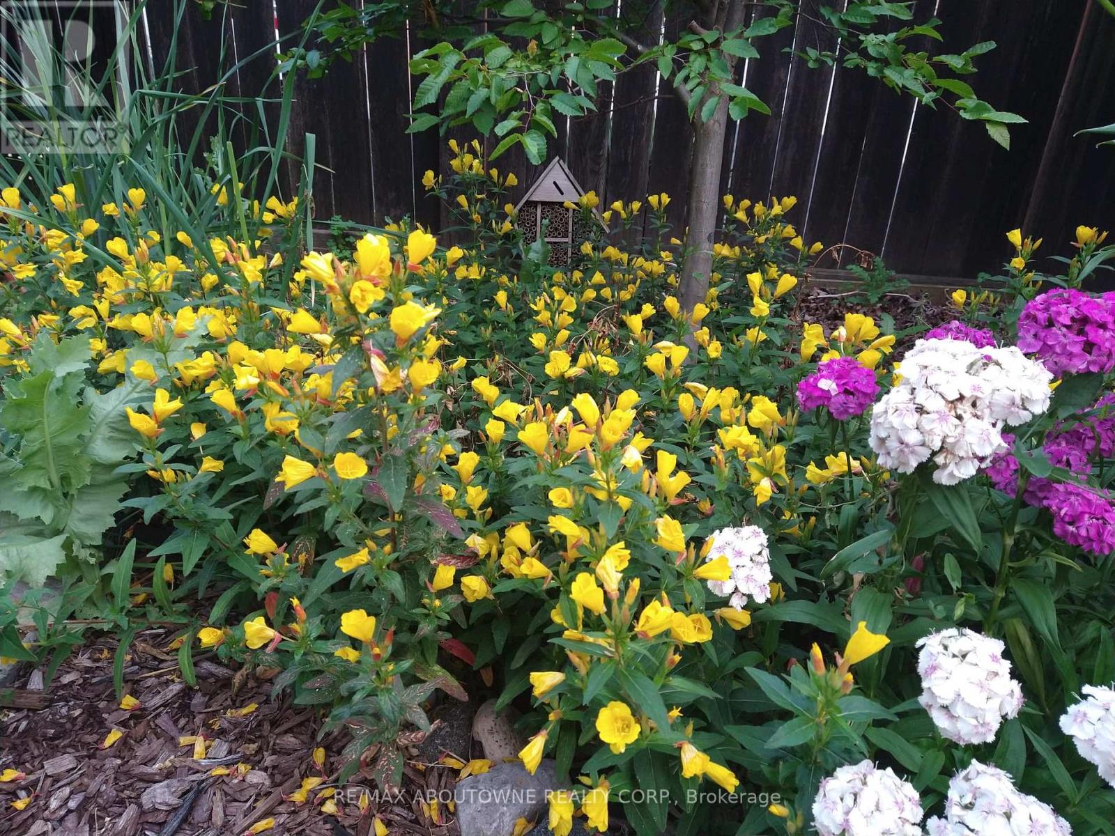 408 Fairgate Way, Oakville, Ontario  L6H 6Y1 - Photo 36 - W12922640