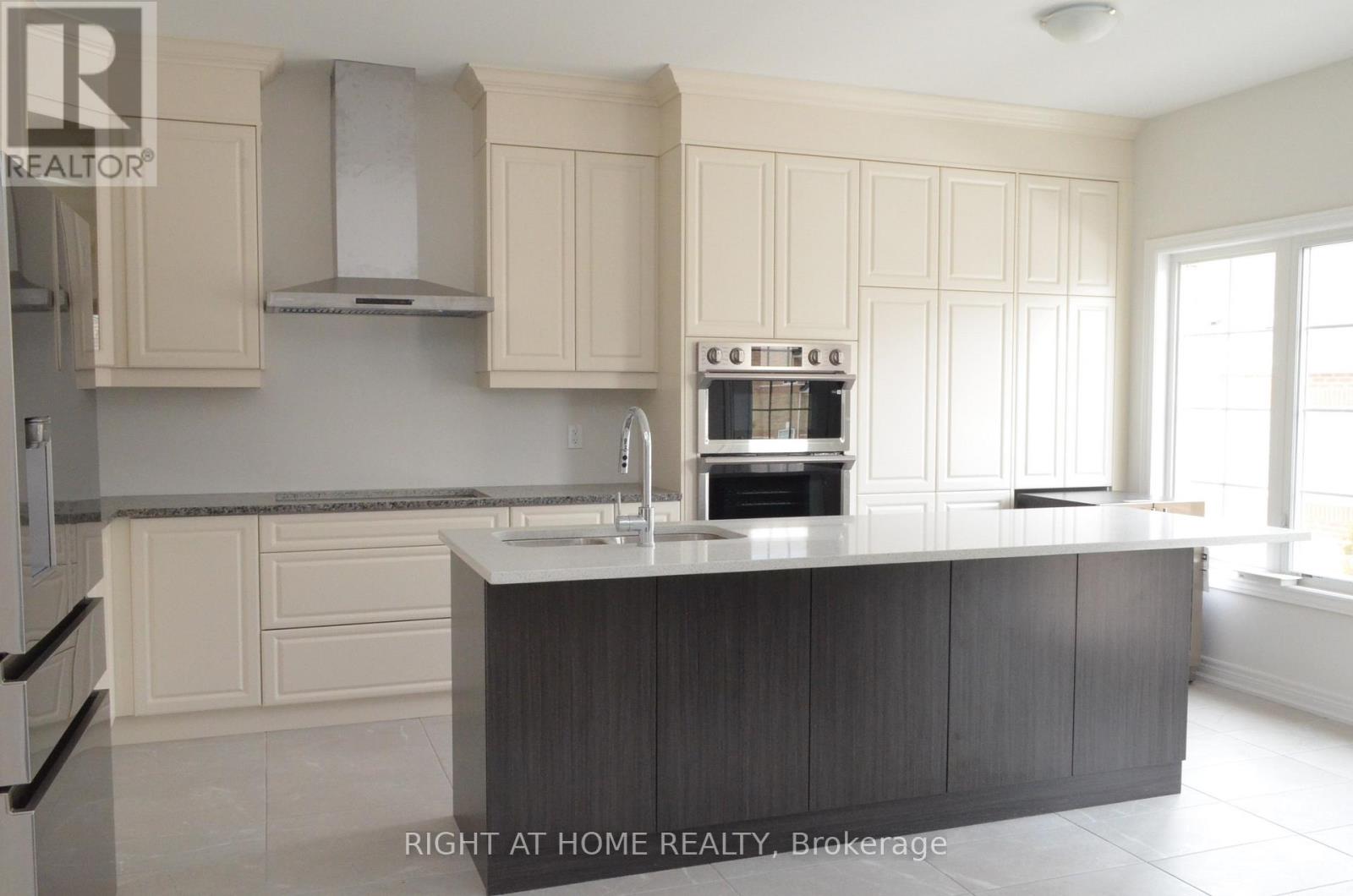 2 - 65 Jazzberry Road, Brampton, Ontario  L6R 4C7 - Photo 7 - W12922654