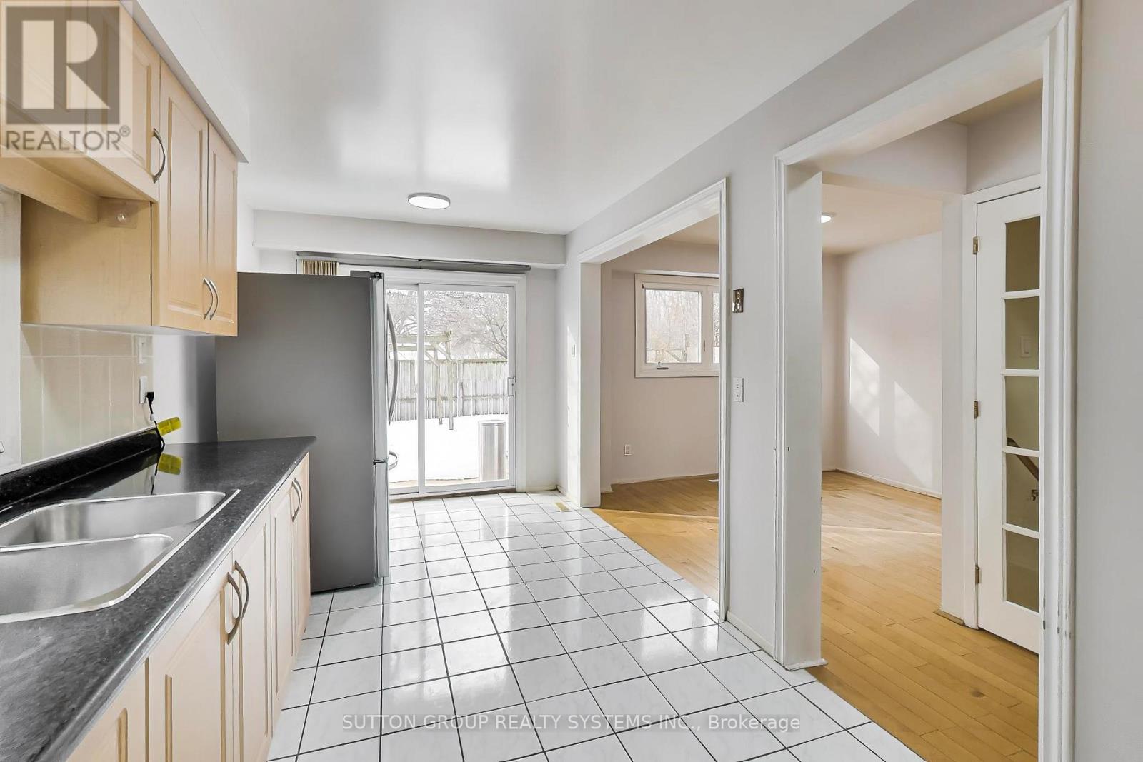 2662 Canberra Road, Mississauga, Ontario  L5N 1M7 - Photo 14 - W12922666