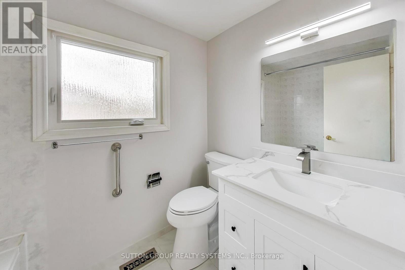 2662 Canberra Road, Mississauga, Ontario  L5N 1M7 - Photo 28 - W12922666