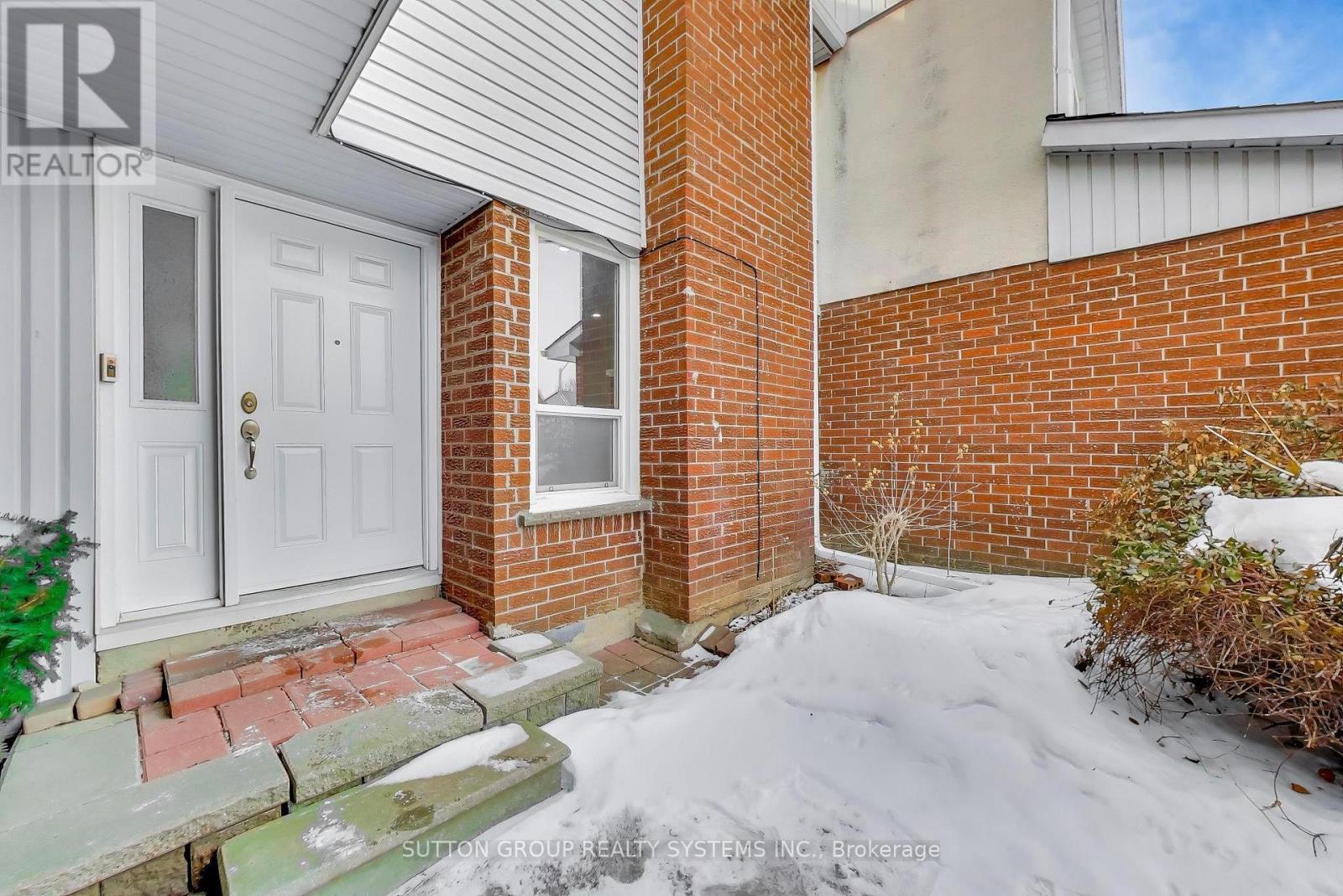 2662 Canberra Road, Mississauga, Ontario  L5N 1M7 - Photo 4 - W12922666